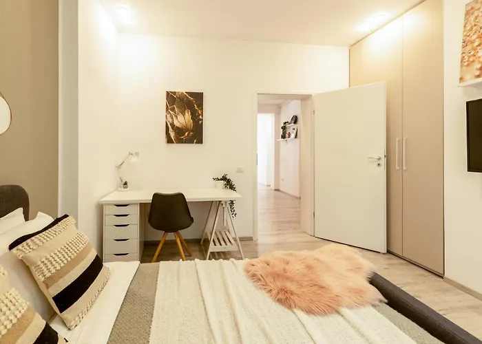 Ideal Stay: Spacious 2BR Apt near Calea Victoriei Bucureşti